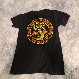 Cobra KAi T-SHIRT SIZE SMALL BOYS